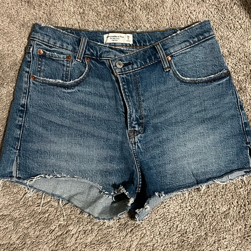 Abercrombie High Rise Mom Short